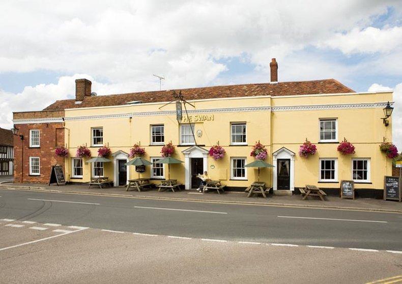 Swan Hotel By Greene King Inns Thaxted Exterior foto