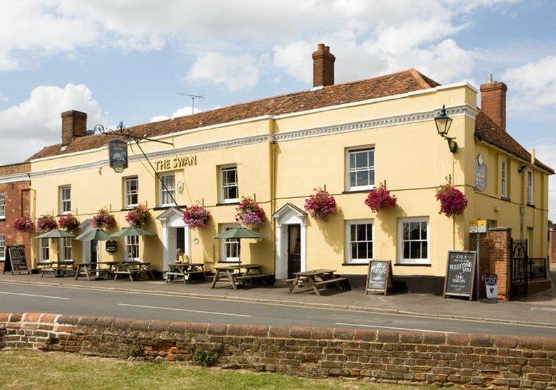 Swan Hotel By Greene King Inns Thaxted Exterior foto